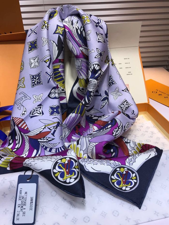 Louis Vuitton Scarf LVS00100